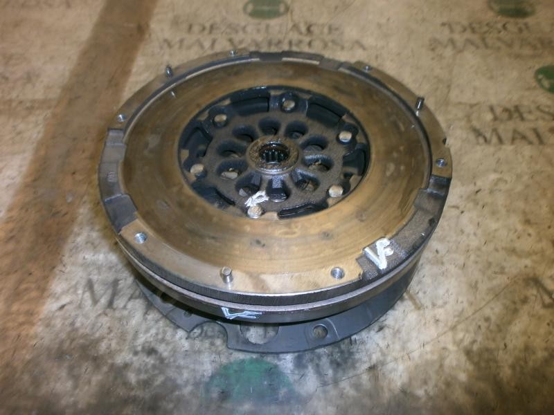 Recambio de volante motor para audi a5 coupe (8t) 2.0 16v tfsi referencia OEM IAM   