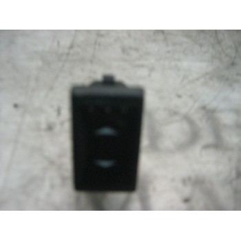 MANDO ELEVALUNAS DELANTERO DERECHO 