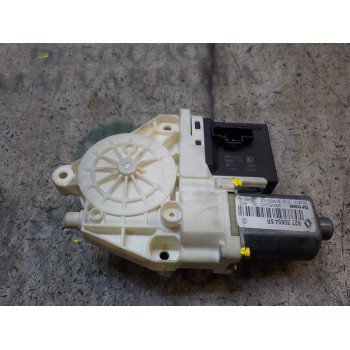 MOTOR ELEVALUNAS TRASERO DERECHO 827306548R 827306548R 
