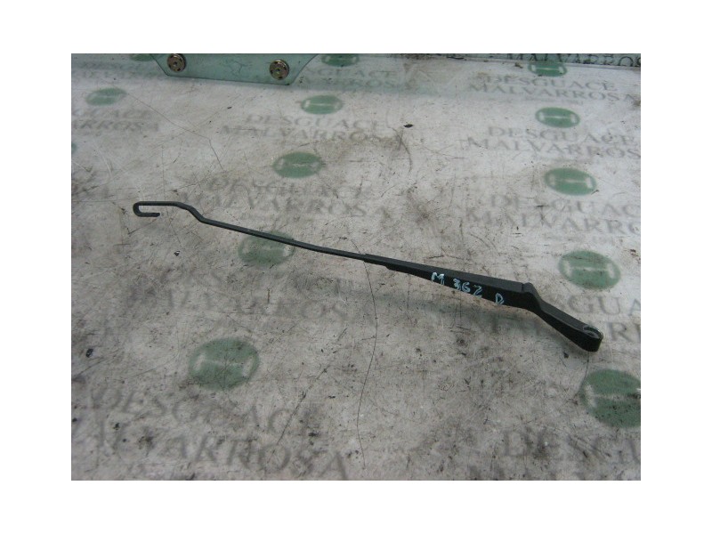 Recambio de brazo limpia delantero derecho para volkswagen golf iii berlina (1h1) referencia OEM IAM   