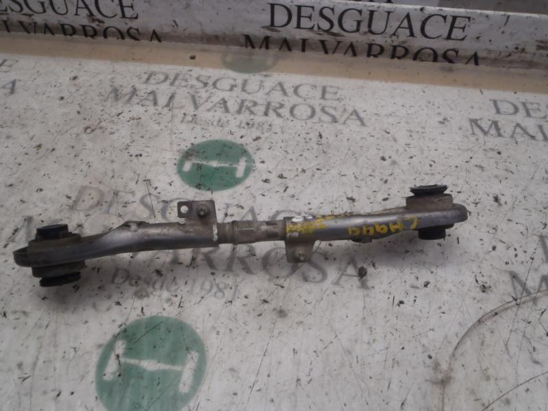 Recambio de brazo suspension inferior trasero izquierdo para peugeot 407 sr confort referencia OEM IAM 517847  