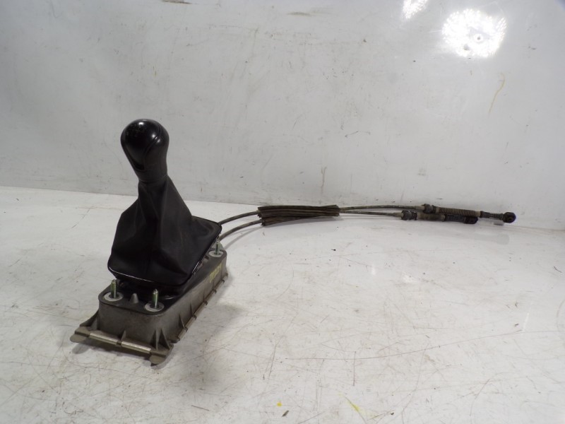 Recambio de palanca cambio para seat ibiza (6p1) 1.2 tsi referencia OEM IAM 6C0711049F 6P0711113LKC 