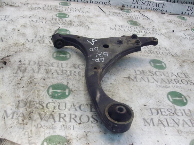 Recambio de brazo suspension inferior delantero derecho para kia carens (un) 2.0 crdi referencia OEM IAM 545011D000  