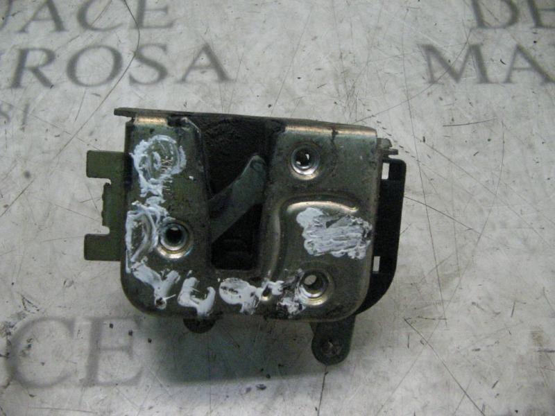 Recambio de cerradura puerta delantera derecha para volvo serie 440 gl referencia OEM IAM   