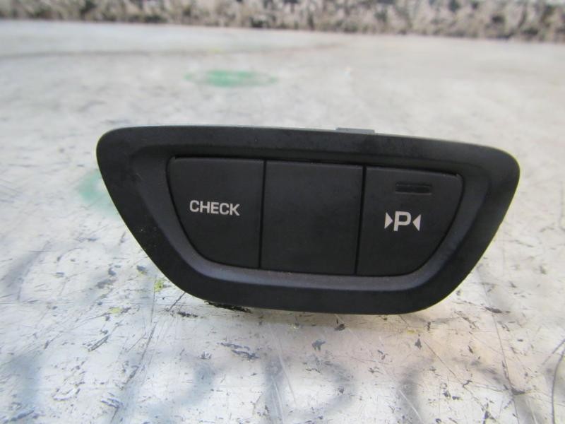 Recambio de modulo electronico para citroën c5 berlina 2.0 16v cat (rfj / ew10a) referencia OEM IAM 649048 96637758ZD 