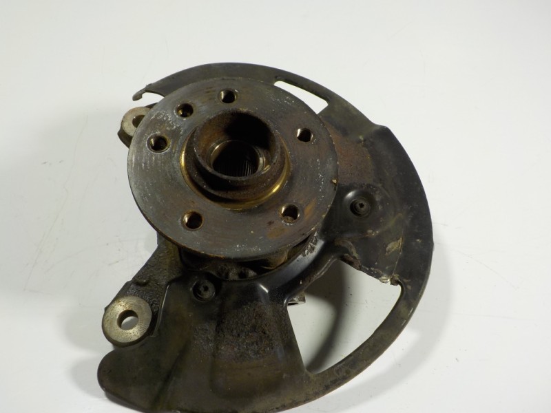 Recambio de mangueta delantera izquierda para man tge kasten (uy) 2.0 tdi referencia OEM IAM 65363010000  