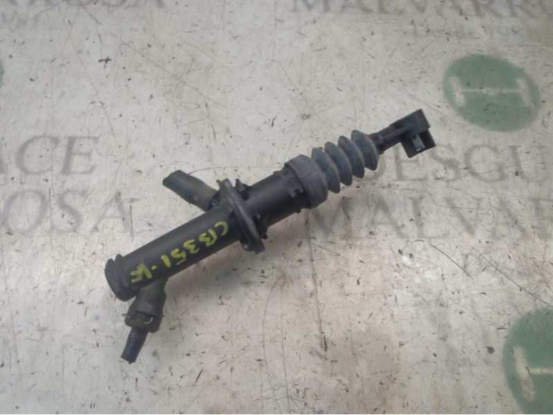 Recambio de bomba embrague para renault clio iii authentique referencia OEM IAM 8200436137  