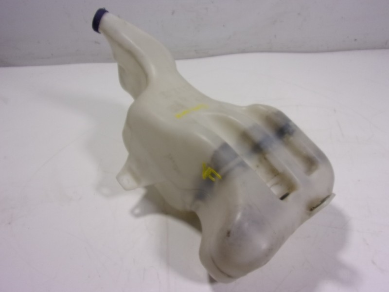 Recambio de deposito limpia para iveco daily v furgoneta 29s13, 29l13, 35c13, 35s13, 40c13, 40s13 referencia OEM IAM 3801895 380