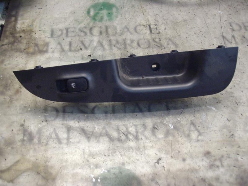 Recambio de mando elevalunas trasero derecho para kia carens (un) 2.0 crdi referencia OEM IAM 935801D5013W  