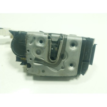 CERRADURA PUERTA DELANTERA DERECHA A9077200300 A9077200300 
