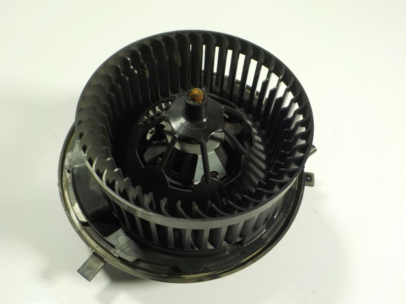 Recambio de motor calefaccion para man tge kasten (uy) 2.0 tdi referencia OEM IAM 65619300004 3Q1819021D 