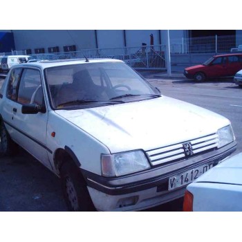 PEUGEOT 205 BERLINA