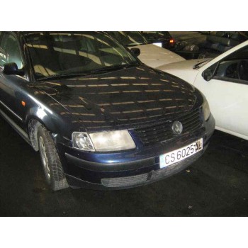 VOLKSWAGEN PASSAT BERLINA (3B2)