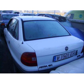 OPEL ASTRA F BERLINA