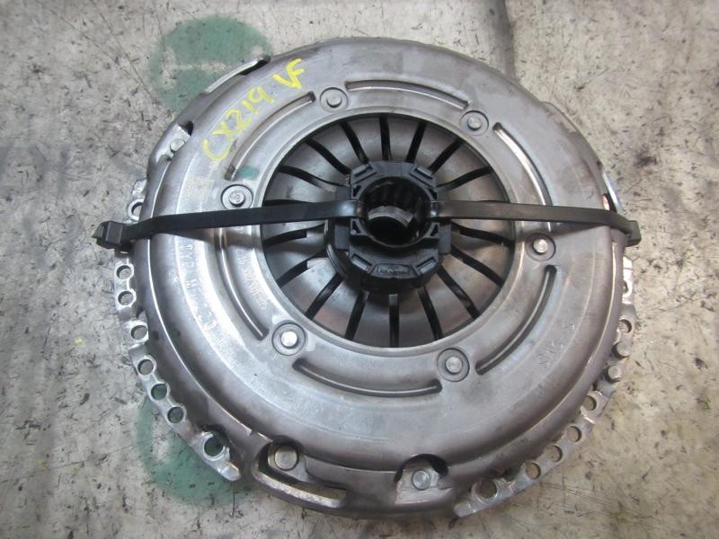 Recambio de kit embrague para audi a1 sportback (8xf) adrenalin referencia OEM IAM 04C141031C  