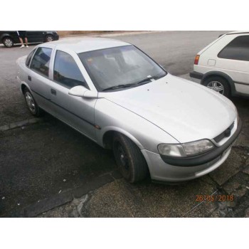 OPEL VECTRA B BERLINA