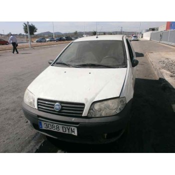 FIAT PUNTO BERLINA (188)