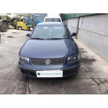 VOLKSWAGEN PASSAT BERLINA (3B2)