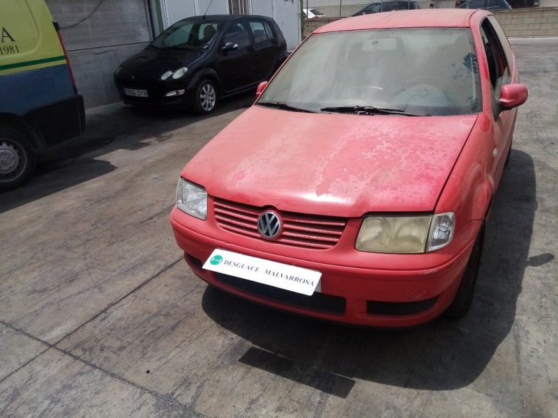 volkswagen polo berlina (6n2) del año 2001