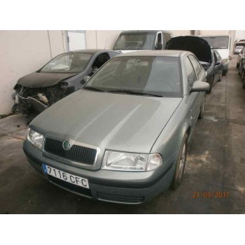 SKODA OCTAVIA BERLINA (1U2)