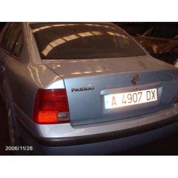 VOLKSWAGEN PASSAT BERLINA (3B2)