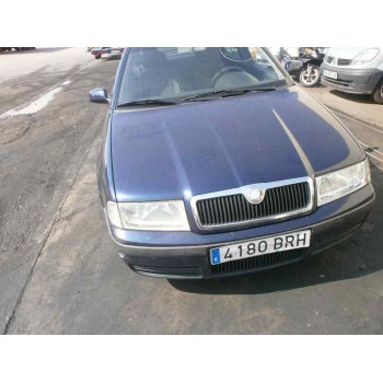 SKODA OCTAVIA BERLINA (1U2)