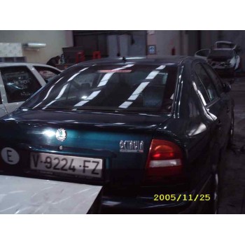 SKODA OCTAVIA BERLINA (1U2)