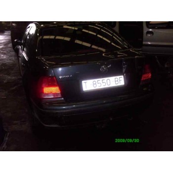 VOLKSWAGEN BORA BERLINA (1J2)