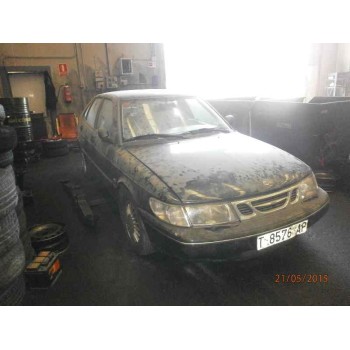 SAAB 900 BERLINA