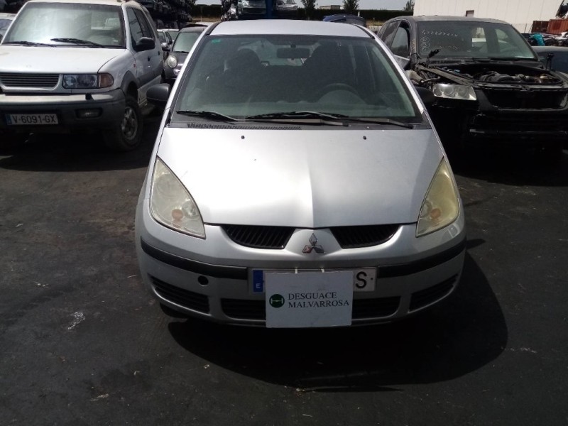 mitsubishi colt berlina 3 (z30) del año 2008