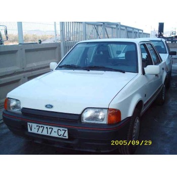 FORD ESCORT BERLINA