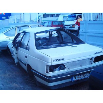 PEUGEOT 405 BERLINA