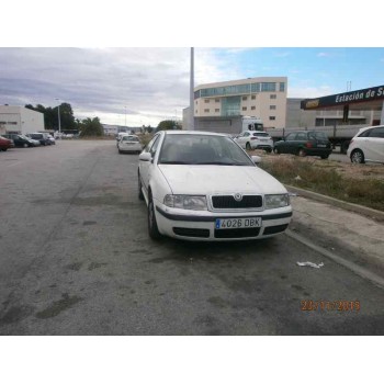 SKODA OCTAVIA BERLINA (1U2)