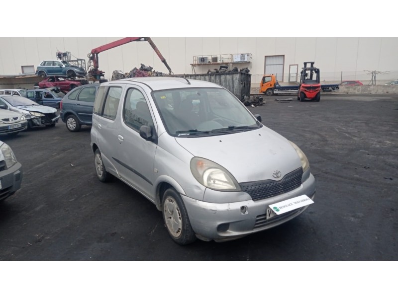 toyota yaris verso (ncp2/nlp2) del año 2000