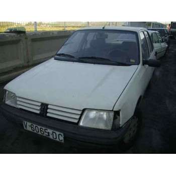 PEUGEOT 205 BERLINA