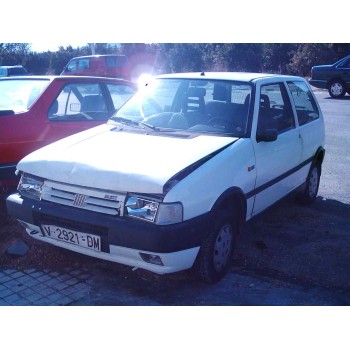 FIAT UNO (146)