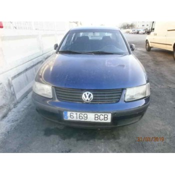 VOLKSWAGEN PASSAT BERLINA (3B2)