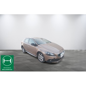 VOLVO V40 HATCHBACK (525)