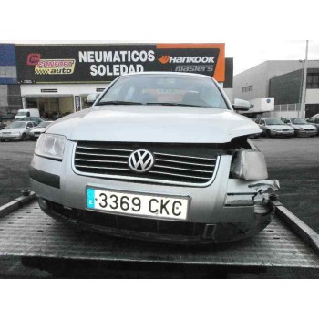 VOLKSWAGEN PASSAT BERLINA (3B3)