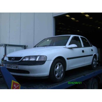 OPEL VECTRA B BERLINA