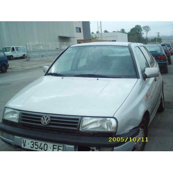 VOLKSWAGEN VENTO (1H2)