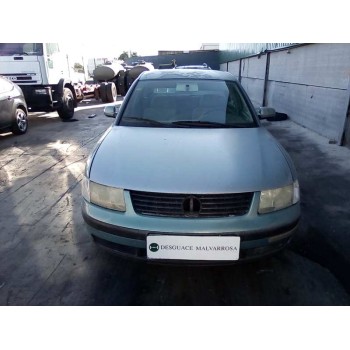 VOLKSWAGEN PASSAT BERLINA (3B2)