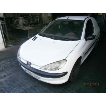 PEUGEOT 206 BERLINA