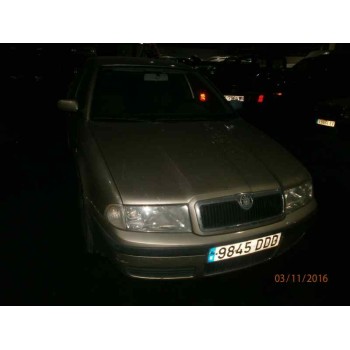 SKODA OCTAVIA BERLINA (1U2)