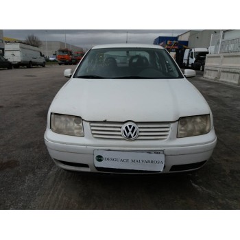 VOLKSWAGEN BORA BERLINA (1J2)