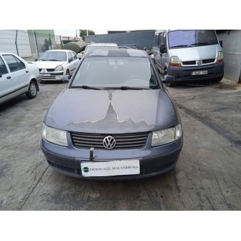 VOLKSWAGEN PASSAT BERLINA (3B2)