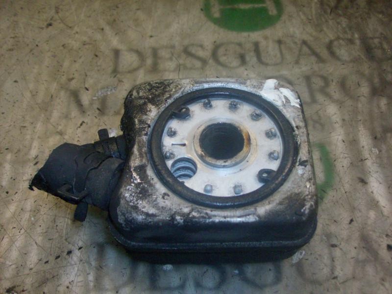 Recambio de enfriador aceite motor para audi a6 berlina (4b2) 2.4 (121kw) referencia OEM IAM 028117021E  