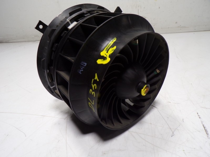 Recambio de motor calefaccion para mercedes-benz clase glc (w253) 2.0 cgi cat referencia OEM IAM A0999062003 0130309006 