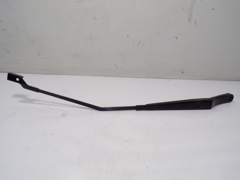 Recambio de brazo limpia delantero derecho para cupra formentor 1.5 tsi referencia OEM IAM 5FG955410  