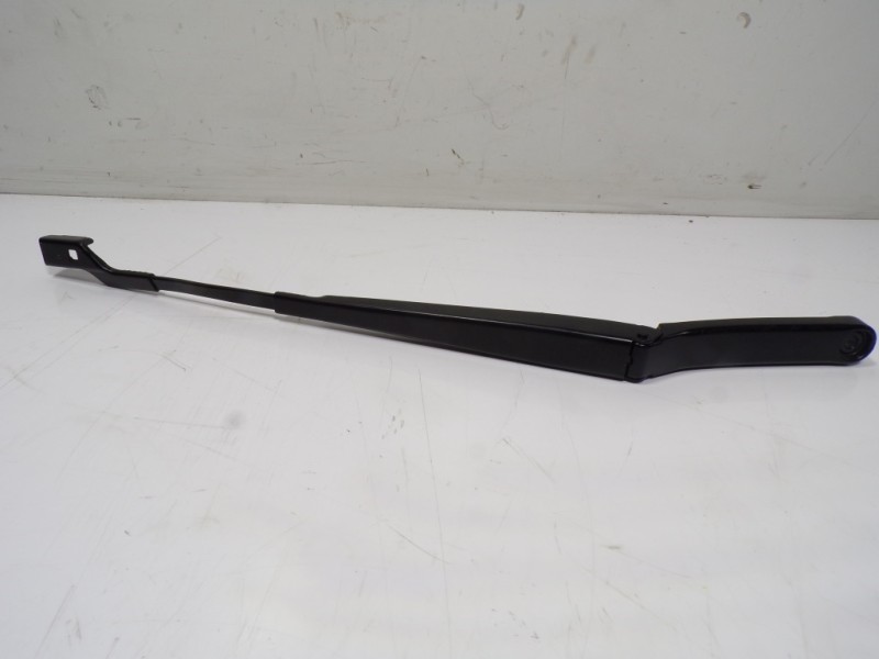 Recambio de brazo limpia delantero izquierdo para cupra formentor 1.5 tsi referencia OEM IAM 5FG955409  